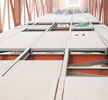 鋼構輕型樓層板、棧橋板（膨石輕型板）